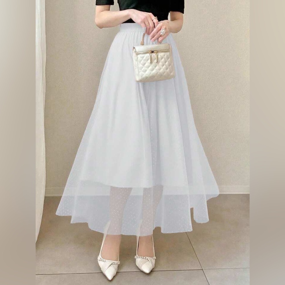 Elegant White Mesh Midi Skirt - Picture 2 of 6